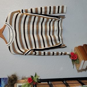 MAX STUDIO Ligh Low Long Sleeve Sweater Small